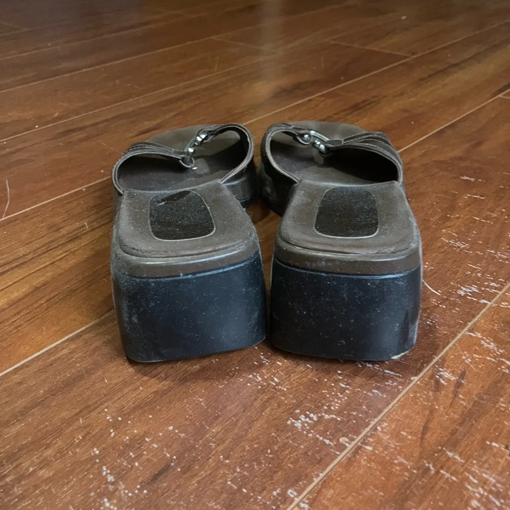 Sandals - Picture 4 of 9